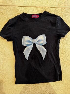 Edikted Navy Tee with Light Silver Bow Graphic